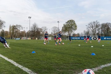 Bild 57 - wBJ Hamburger SV - Eimsbuettler TV : Ergebnis: 4:0